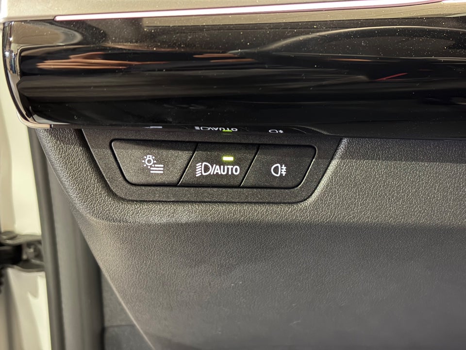 BMW iX1 xDrive30 X-Line 5d