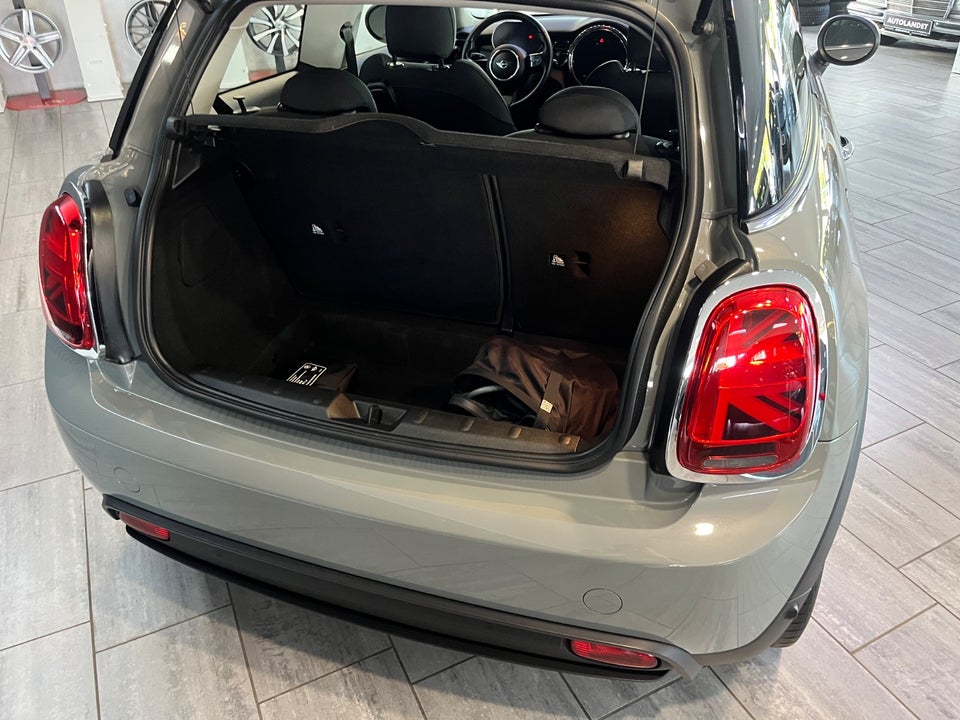 MINI Cooper SE Classic Trim 3d