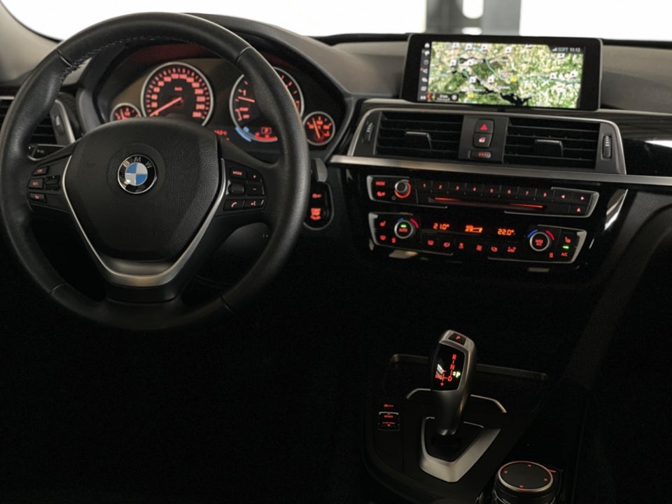 BMW 330d 3,0 Touring aut. 5d