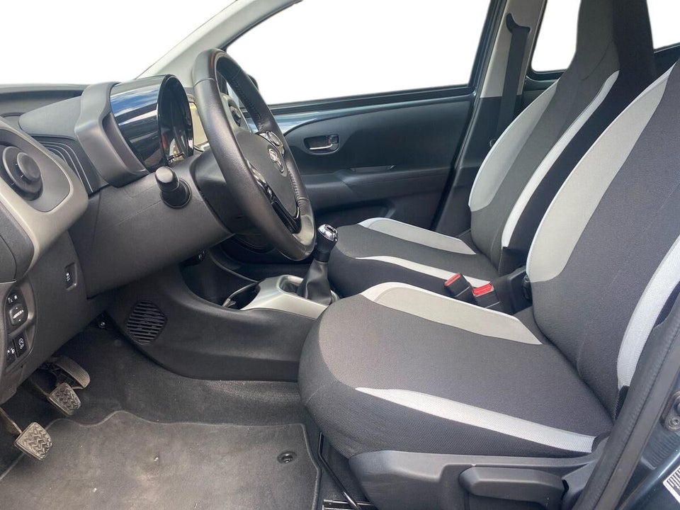 Toyota Aygo 1,0 VVT-i x-sky 5d