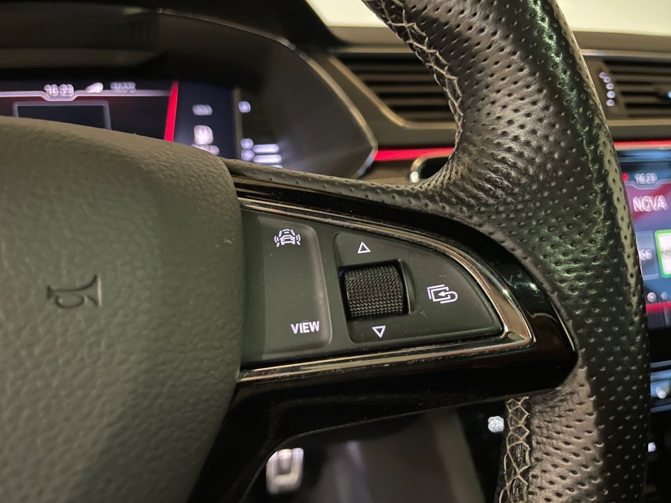 Skoda Superb 2,0 TDi 190 Sportline Combi DSG 5d