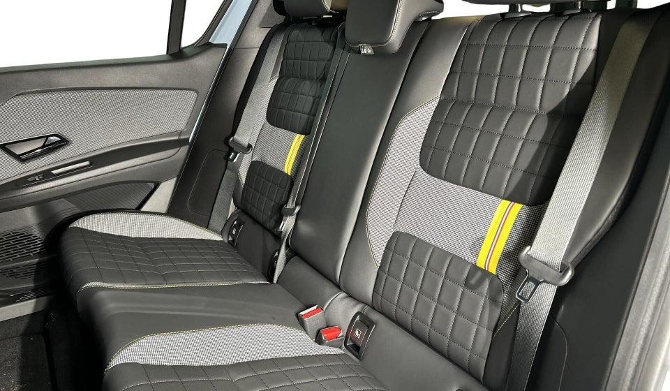 Renault 4 E-Tech 52 Iconic 5d