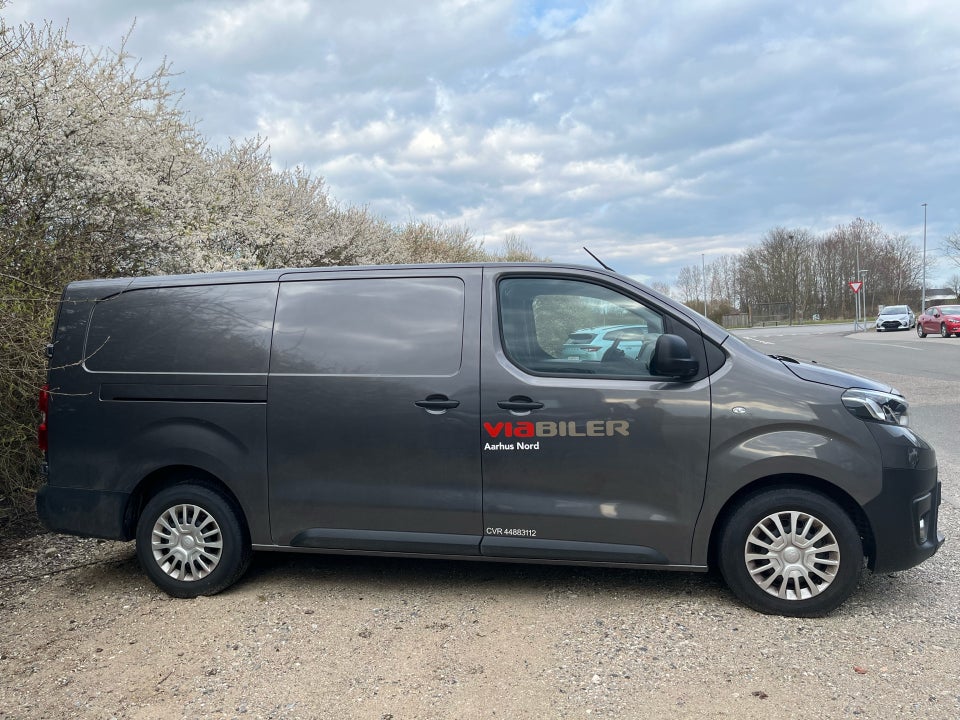 Toyota ProAce 2,0 D 144 Long Comfort Master aut. 4d