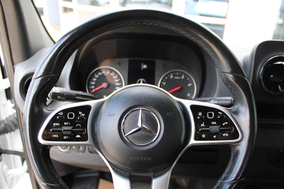 Mercedes Sprinter 317 2,0 CDi A3 Mandskabsvogn aut. RWD