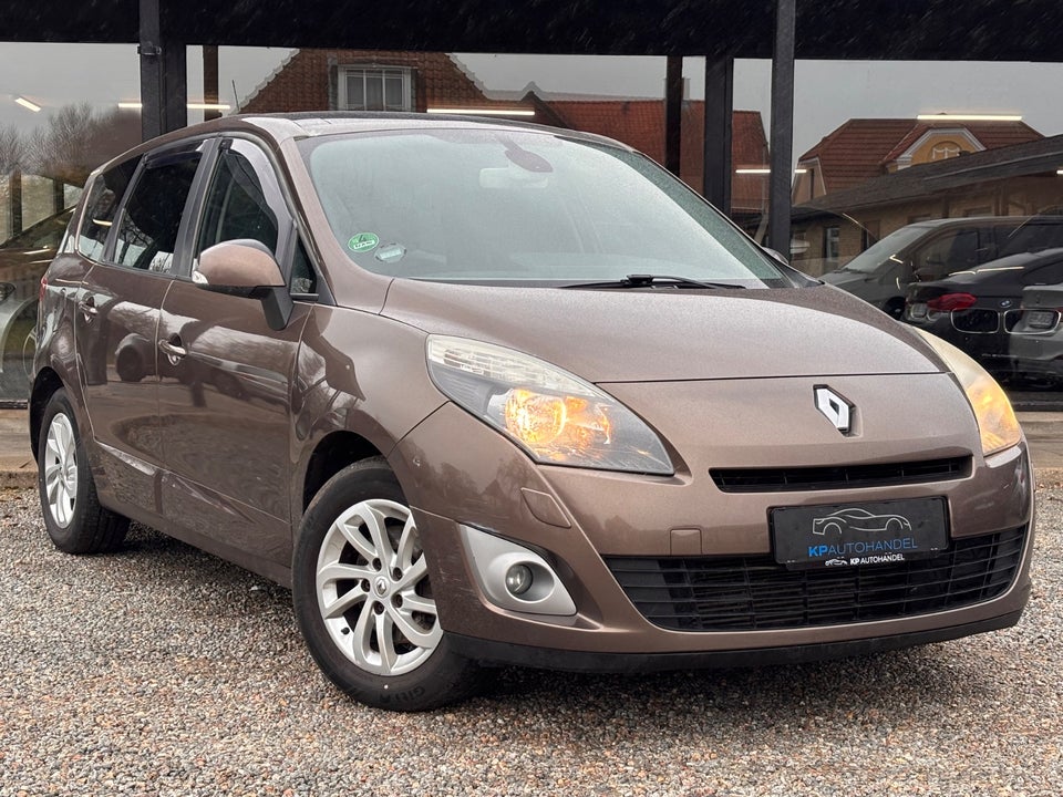 Renault Grand Scenic III 1,9 dCi 130 Dynamique 7prs 5d