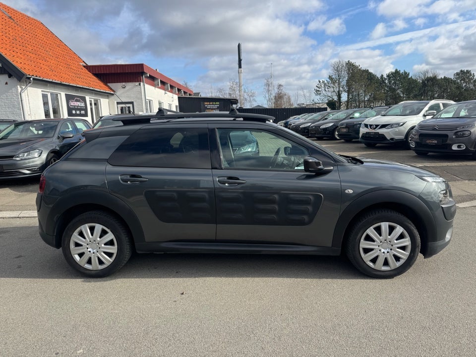 Citroën C4 Cactus 1,6 BlueHDi 100 Shine 5d