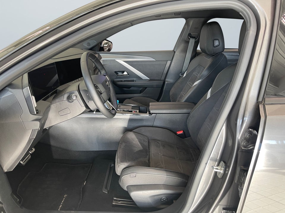 Opel Astra-e 54 GS Sports Tourer 5d