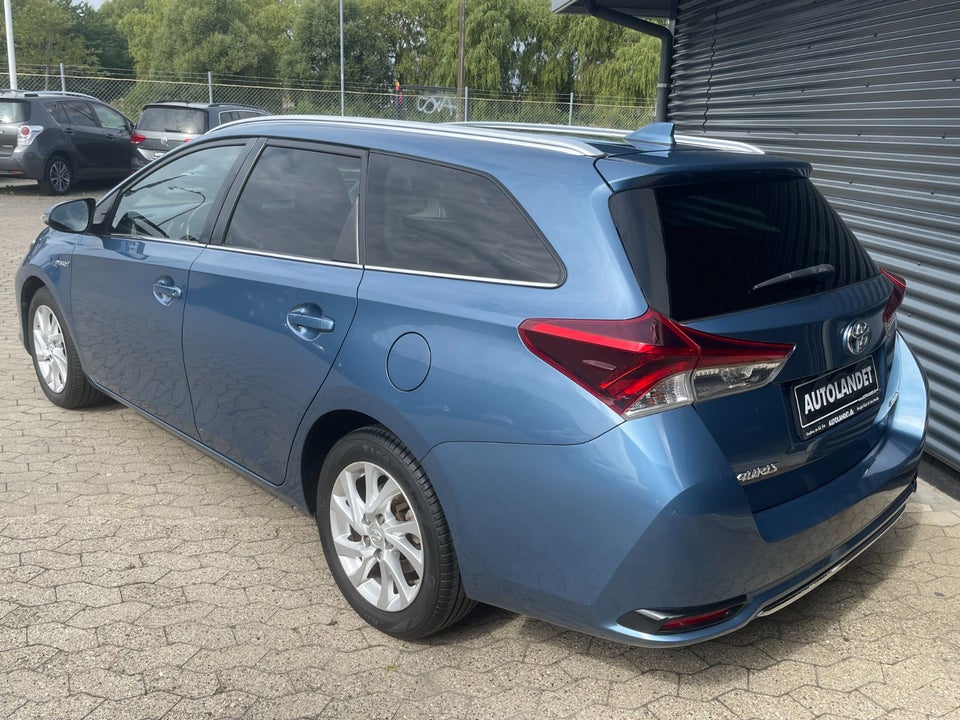 Toyota Auris 1,8 Hybrid H2 Spirit Touring Sports CVT 5d