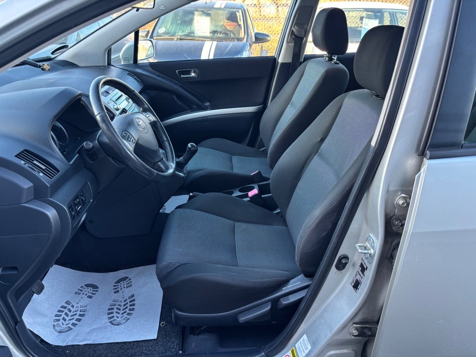 Toyota Verso 1,8 Terra 7prs 5d