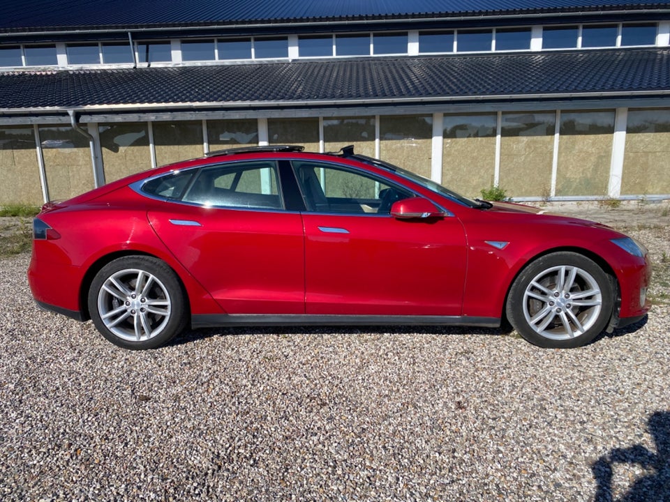 Tesla Model S 85 5d