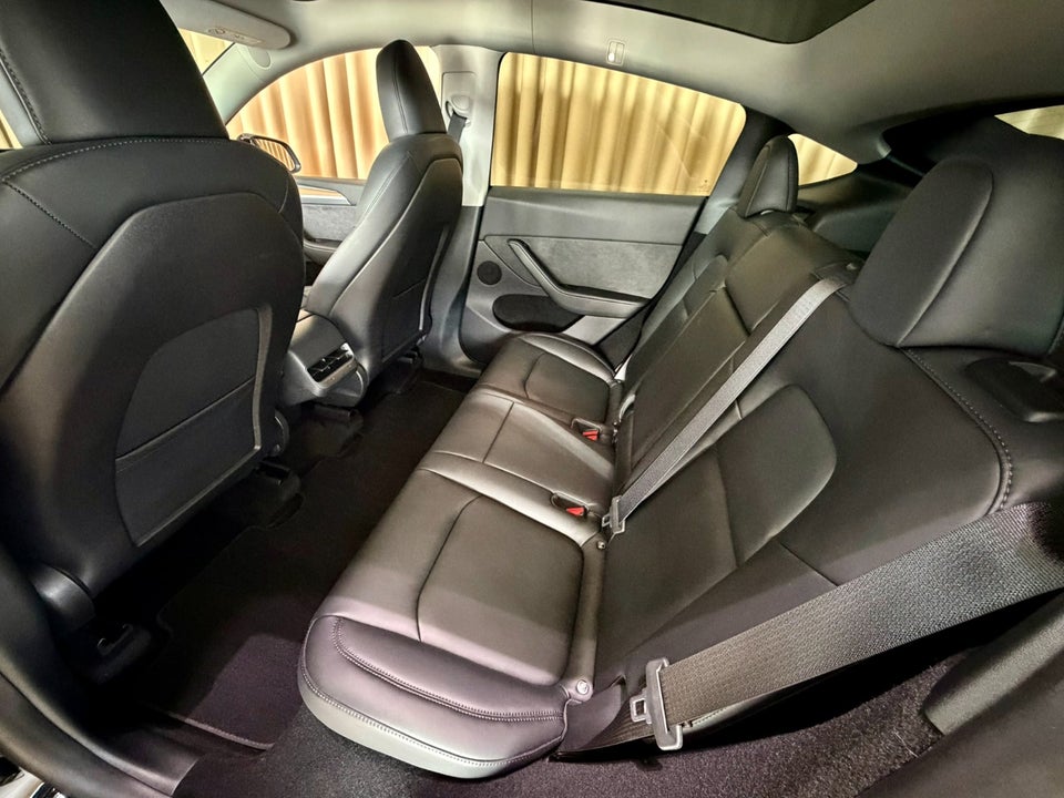 Tesla Model Y Long Range AWD 5d