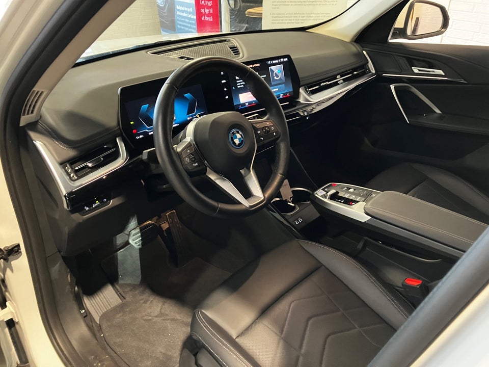 BMW iX1 eDrive20 X-Line 5d