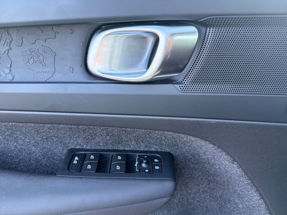 Volvo XC40 ReCharge Extended Range Plus 5d