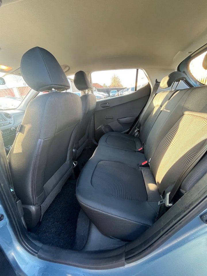 Hyundai i10 1,0 Premium 5d