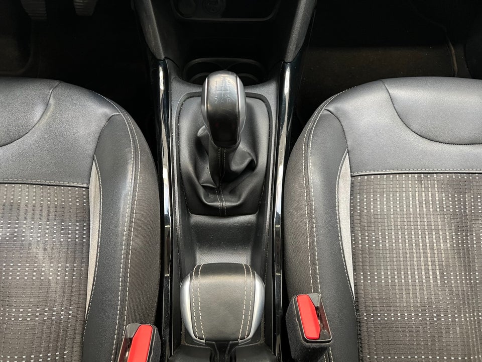 Peugeot 2008 1,6 BlueHDi 100 Allure Sky 5d