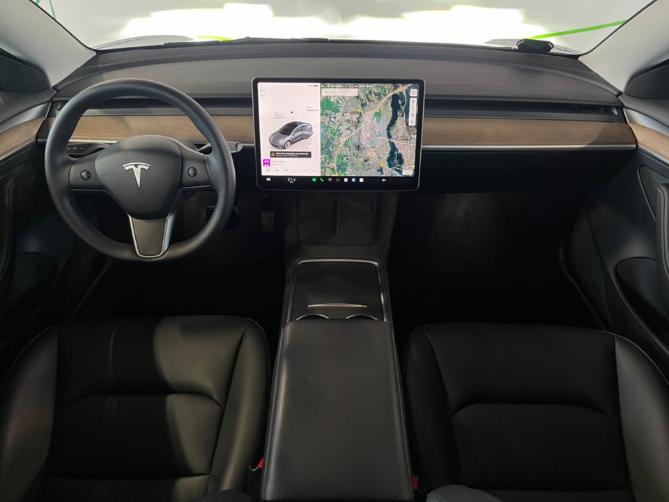 Tesla Model 3 Long Range AWD 4d