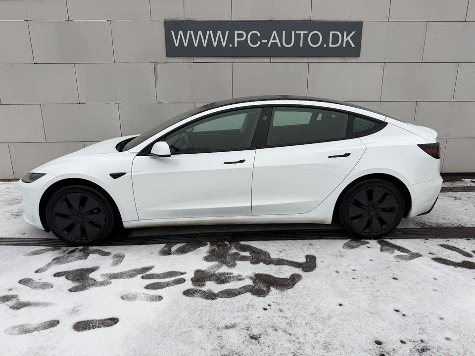 Tesla Model 3 RWD 4d