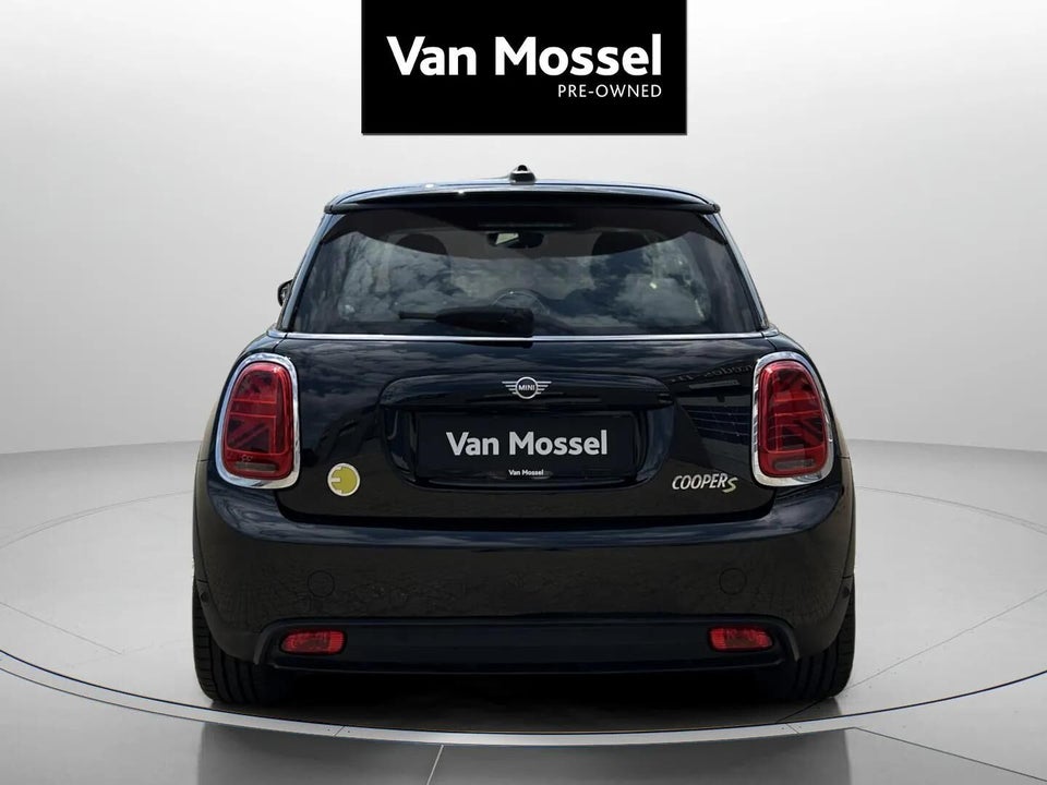 MINI Cooper SE Classic Trim 3d