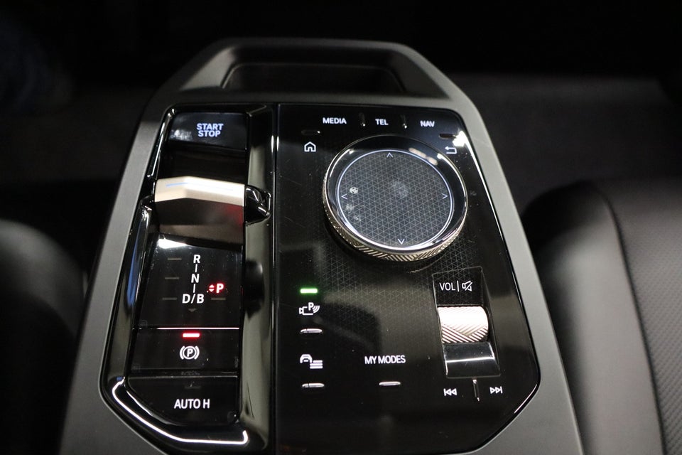 BMW iX xDrive40 Sport 5d