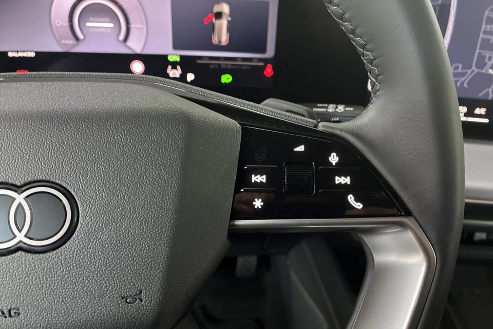 Audi Q4 e-tron performance 5d