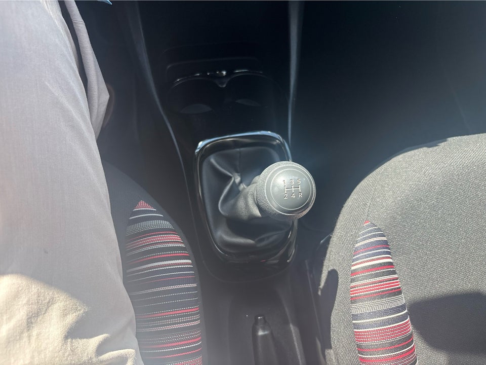 Citroën C1 1,0 VTi Shine 5d