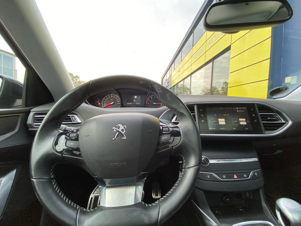 Peugeot 308 1,2 PureTech 130 Velvet SW 5d