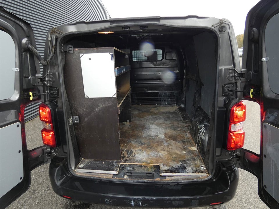 Toyota ProAce 2,0 D 120 Medium Comfort 5d