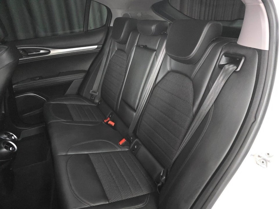 Alfa Romeo Stelvio 2,2 JTD 190 Edizione aut. 5d