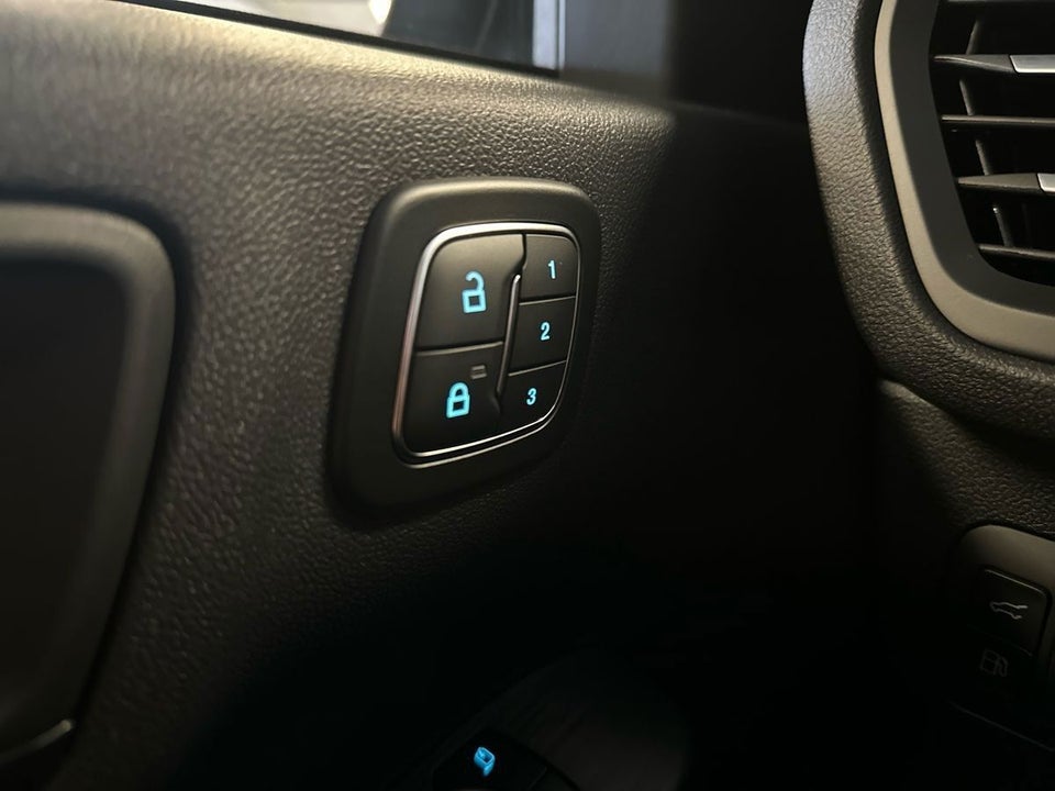 Ford Kuga 2,5 PHEV ST-Line X CVT 5d