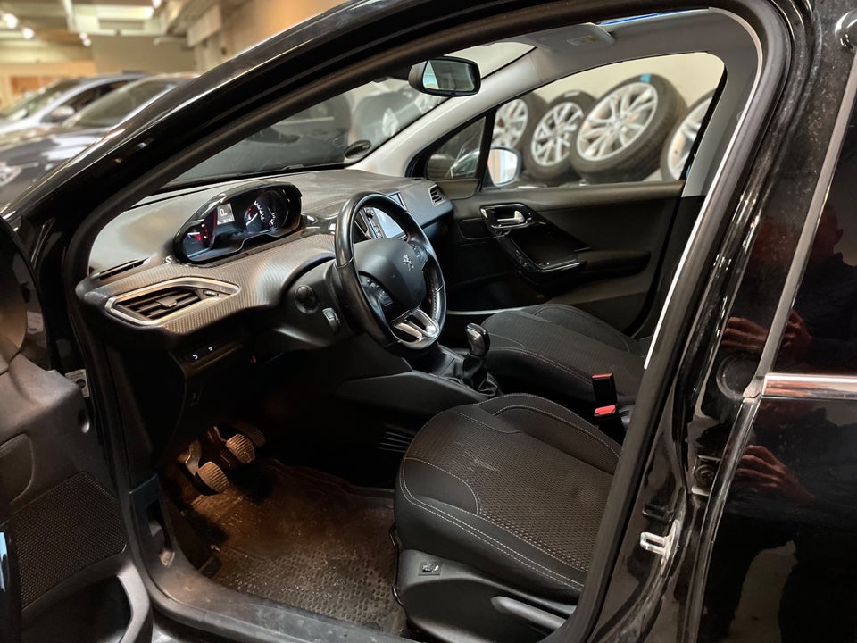 Peugeot 208 1,6 BlueHDi 100 Allure Sky 5d