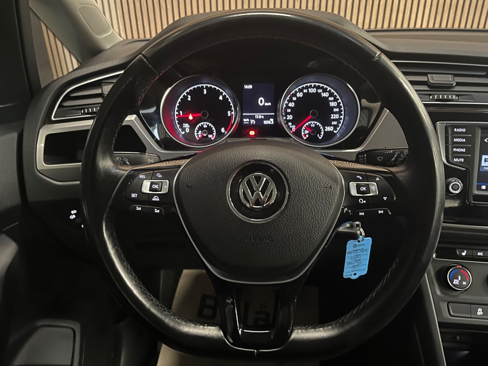 VW Touran 1,6 TDi 115 Comfortline 7prs 5d