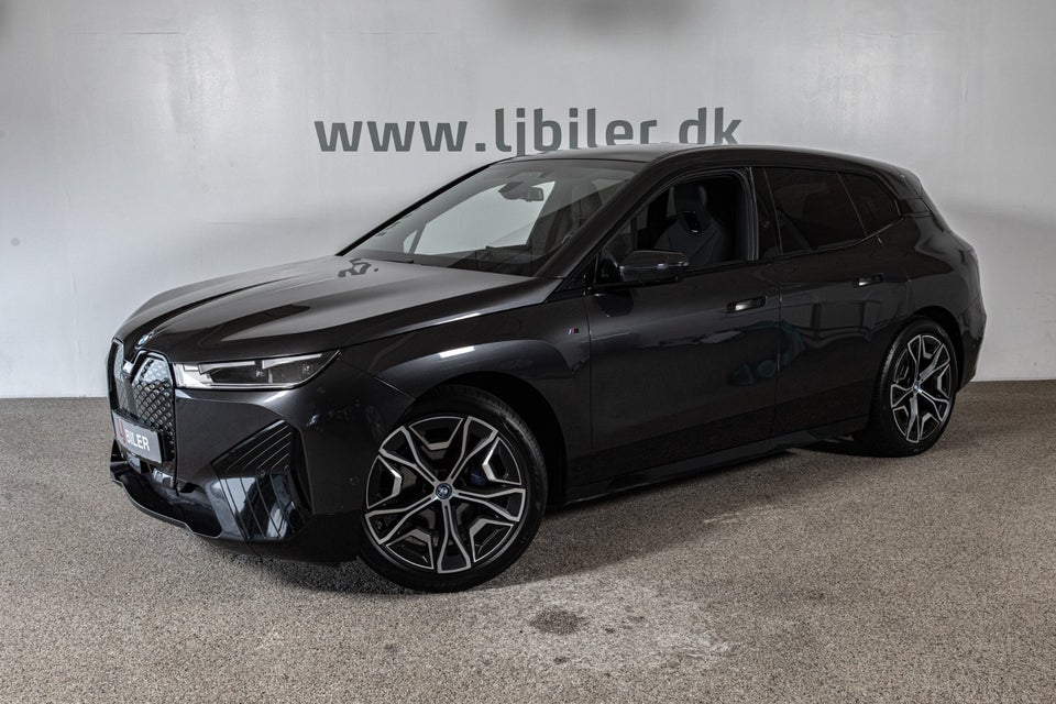 BMW iX xDrive40 5d