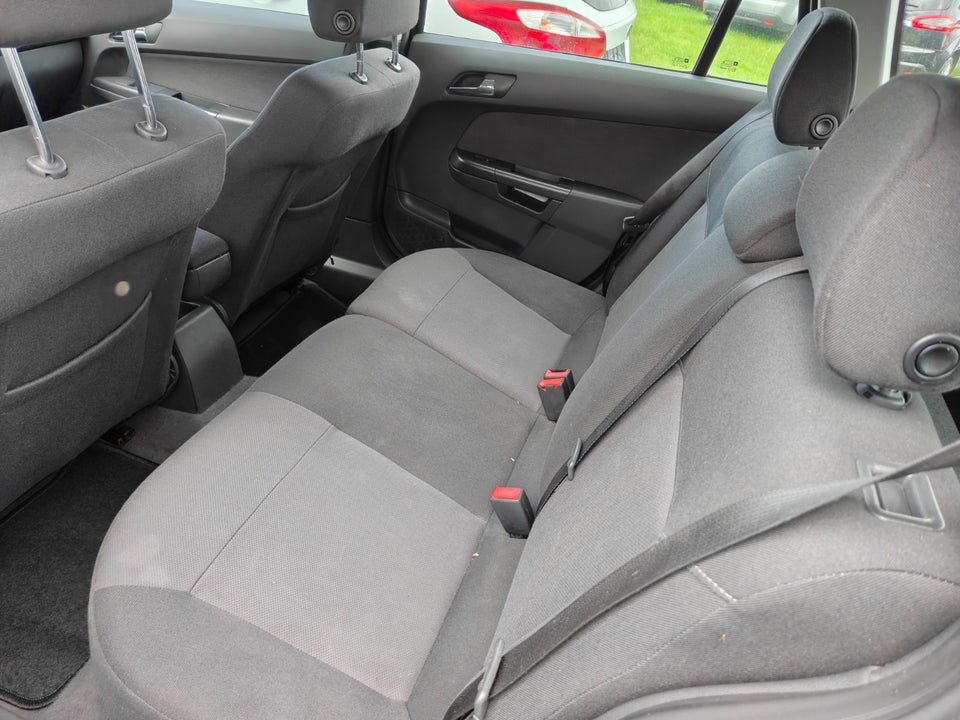 Opel Astra 1,6 16V 115 Classic Wagon 5d