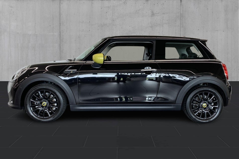 MINI Cooper SE Classic Trim 3d