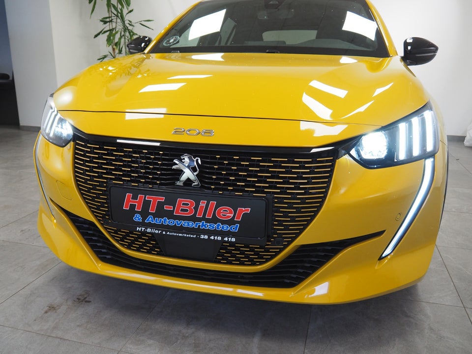 Peugeot e-208 50 GT Line 5d