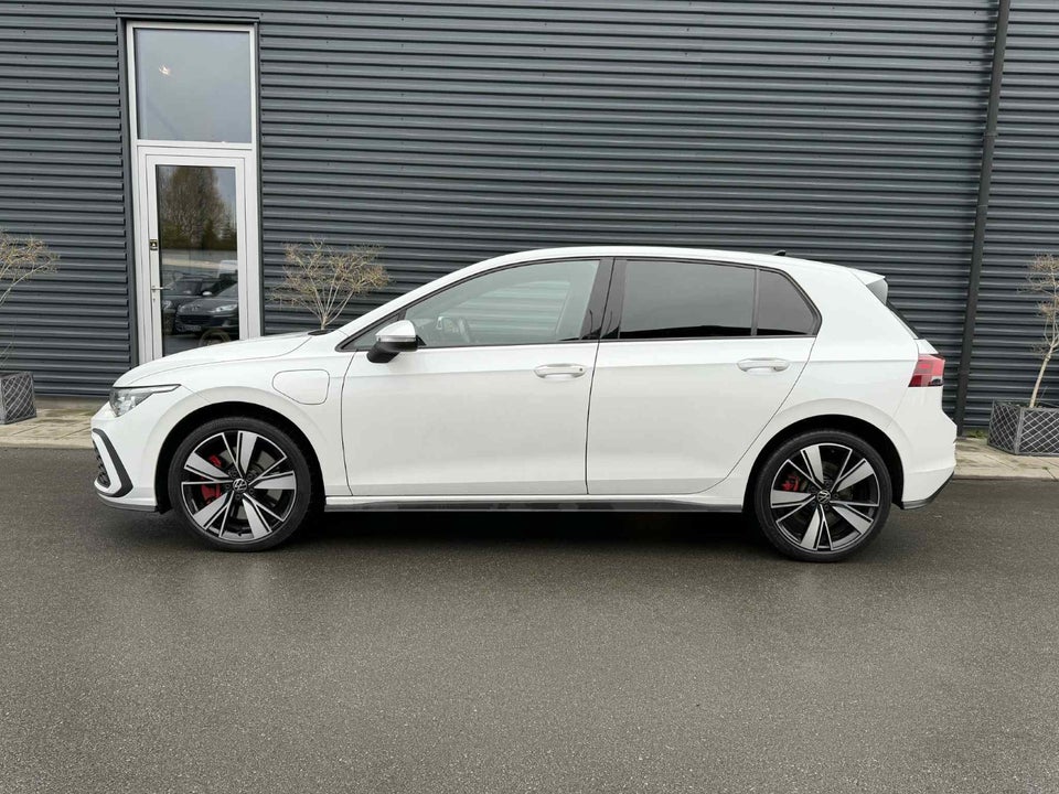 VW Golf VIII 1,4 GTE DSG 5d