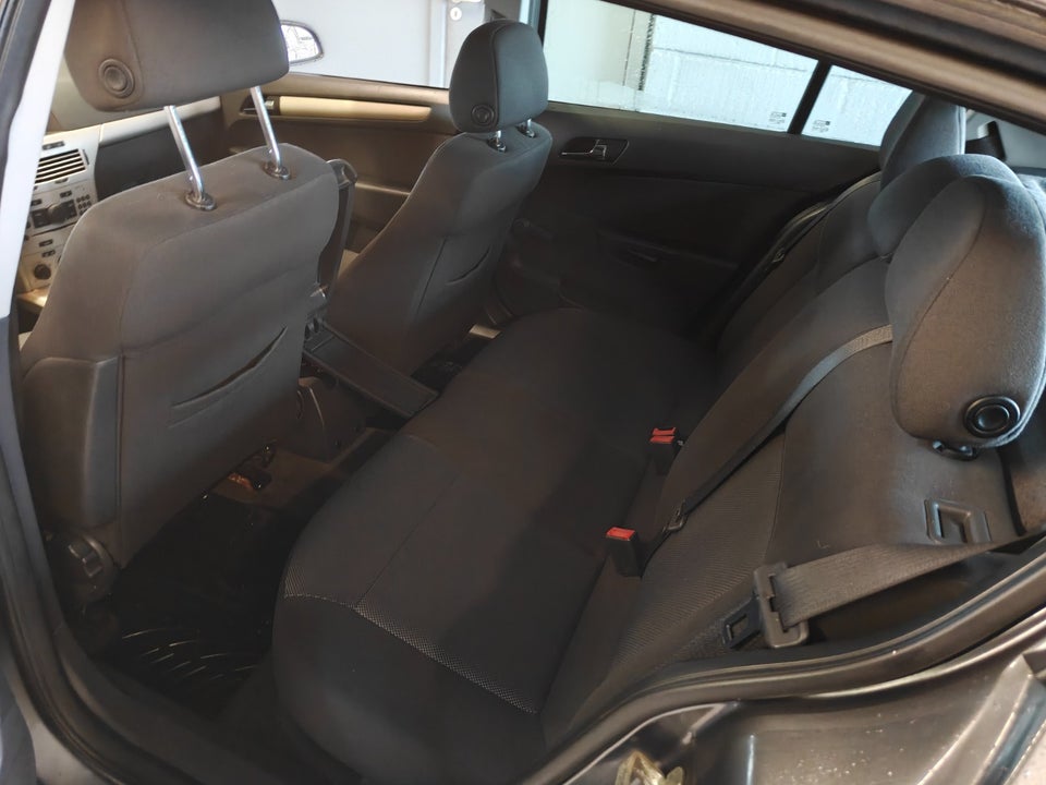 Opel Astra 1,6 8V Comfort 5d