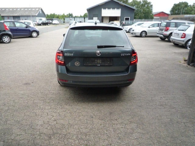 Skoda Octavia 2,0 TDi 150 Style Combi DSG 5d