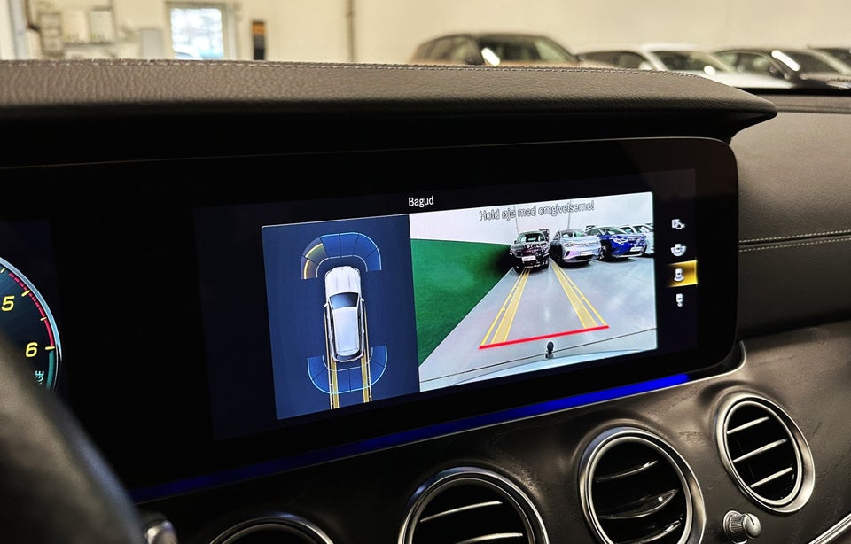 Mercedes E300 de 2,0 AMG Line stc. aut. 5d