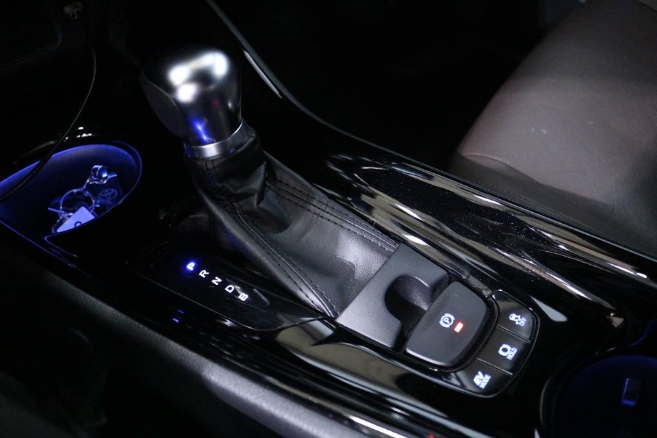 Toyota C-HR 1,8 Hybrid C-HIC CVT 5d