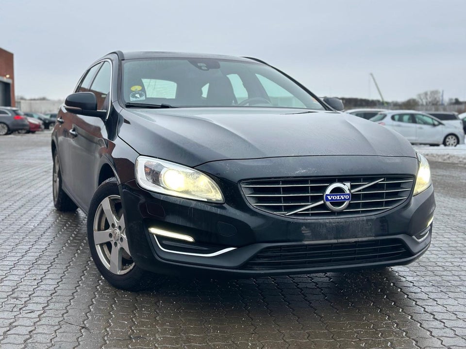 Volvo V60 2,0 D4 190 Momentum 5d