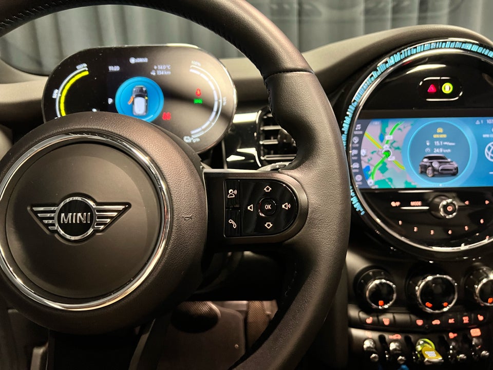 MINI Cooper SE Classic Trim 3d