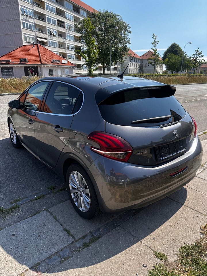 Peugeot 208 1,5 BlueHDi 100 Infinity Sky 5d