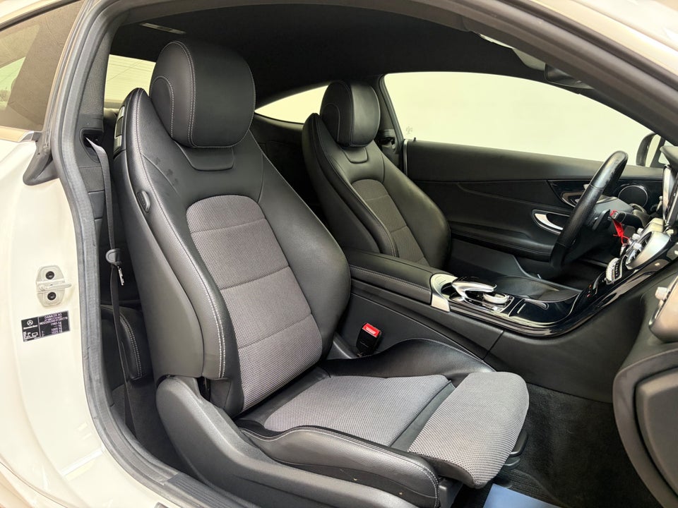 Mercedes C180 1,6 Coupé aut. 2d