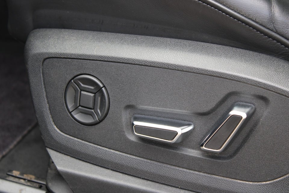 Audi e-tron 55 S-line quattro 5d
