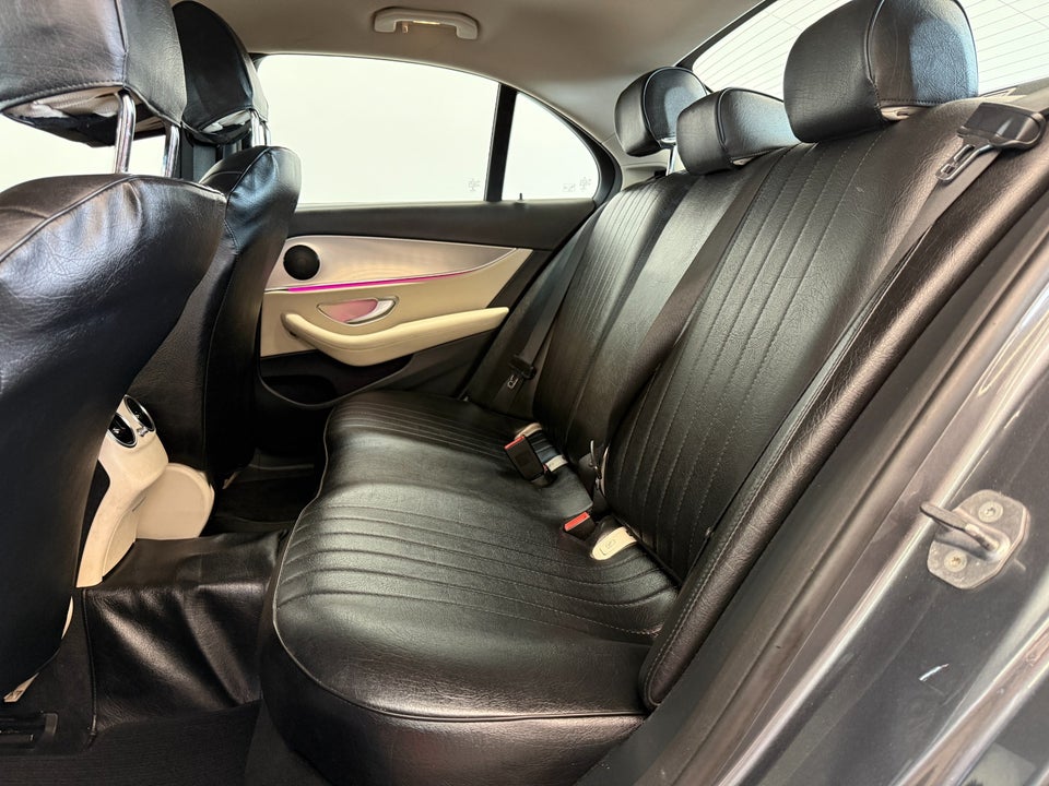 Mercedes E220 d 2,0 AMG Line aut. 4d