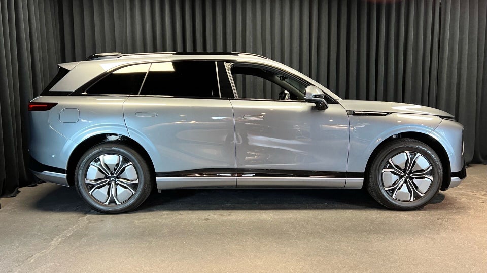 Xpeng G9 Long Range 5d