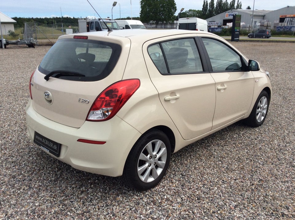 Hyundai i20 1,25 Classic 5d