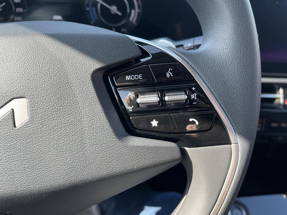 Kia Niro 64 EV Access 5d