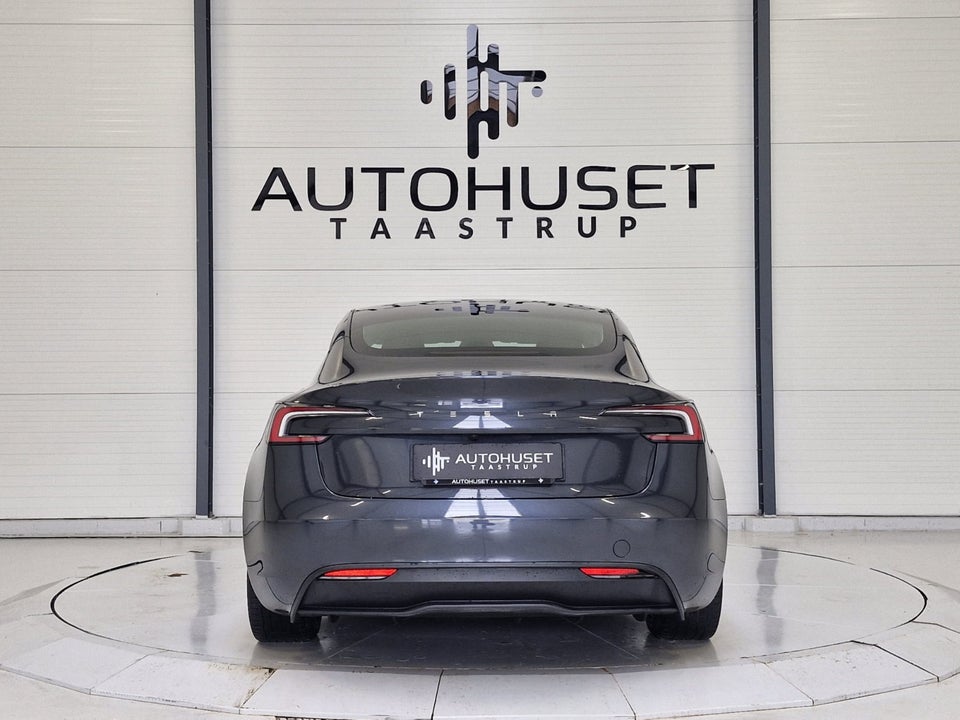 Tesla Model 3 RWD 4d